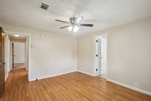 Clearwater St-S0107-021.jpg