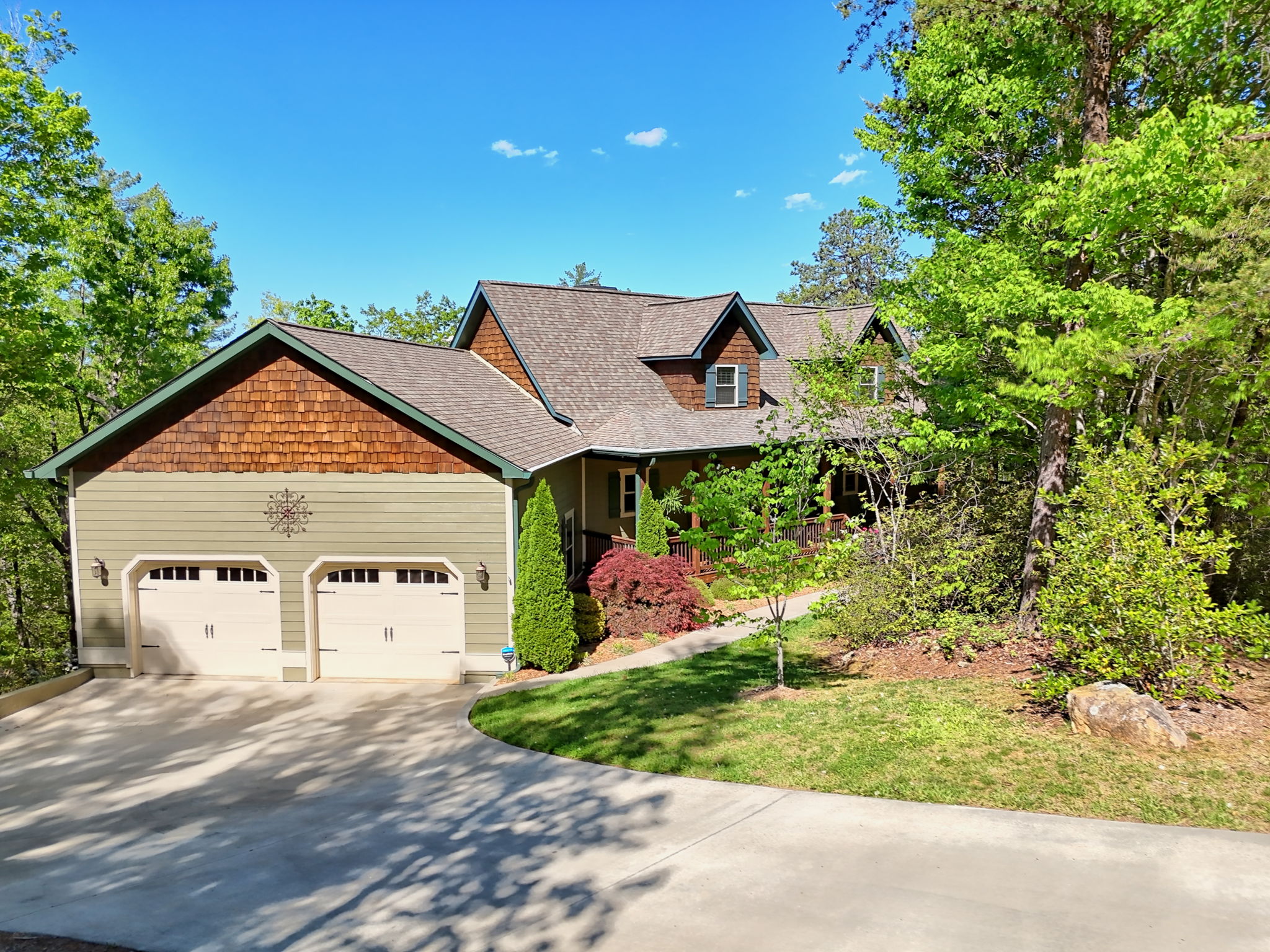 421 Hickory Nut Mountain Rd, Tallulah Falls, GA 30573, USA Photo 4