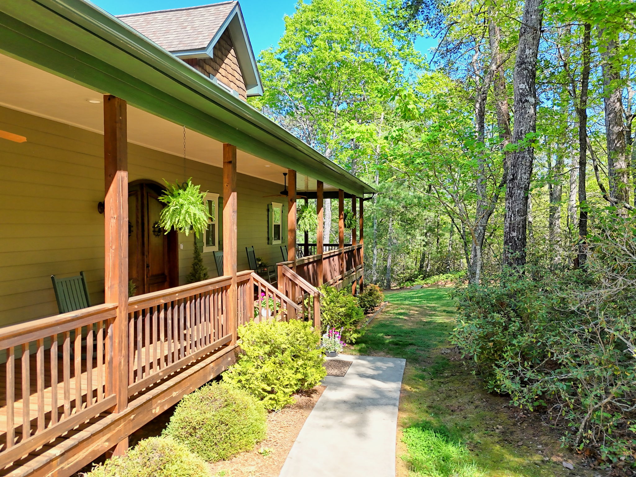 421 Hickory Nut Mountain Rd, Tallulah Falls, GA 30573, USA Photo 6