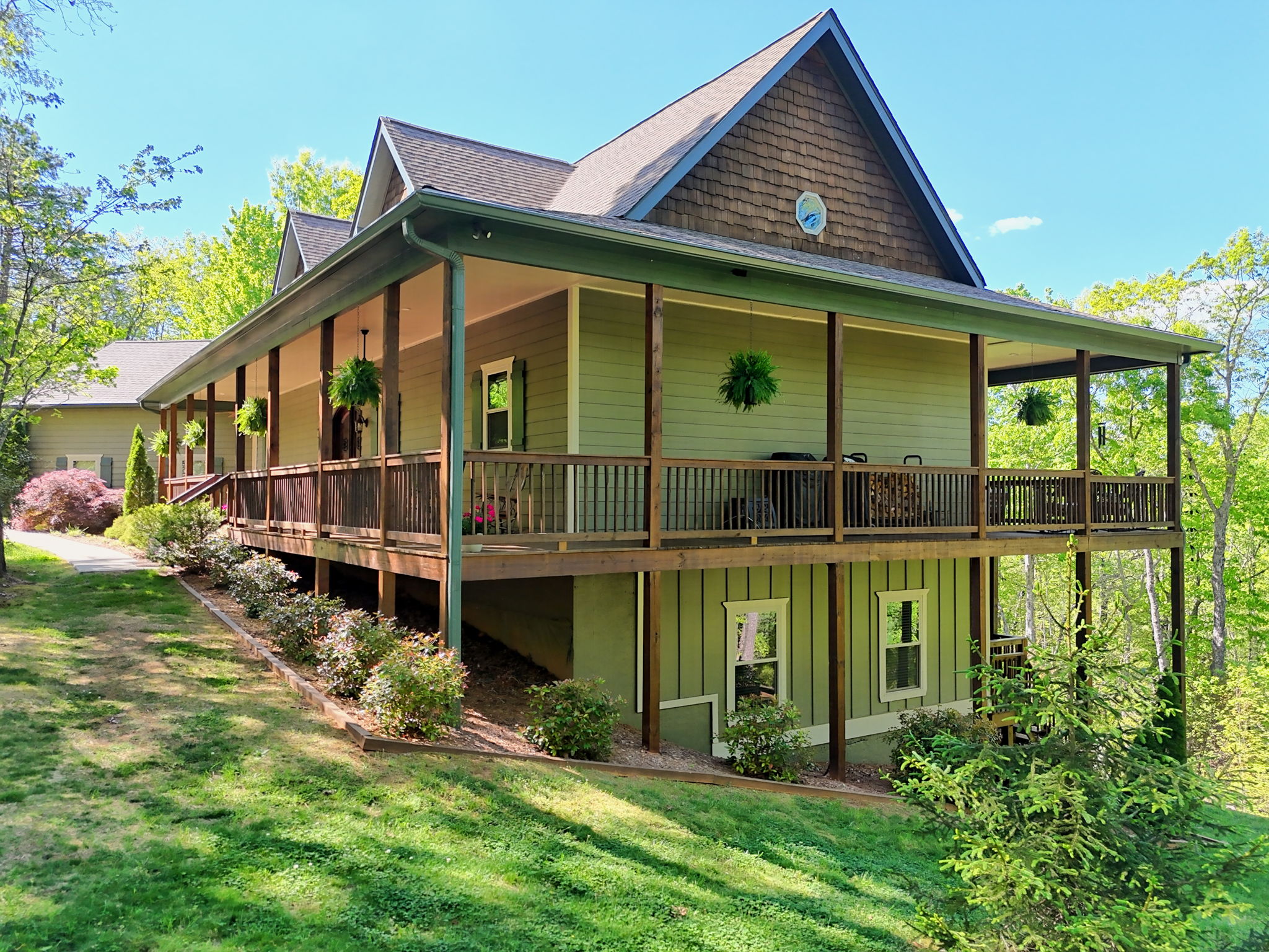 421 Hickory Nut Mountain Rd, Tallulah Falls, GA 30573, USA Photo 8