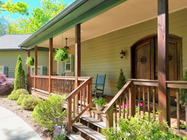 421 Hickory Nut Mountain Rd, Tallulah Falls, GA 30573, USA Photo 11