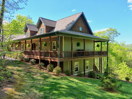 421 Hickory Nut Mountain Rd, Tallulah Falls, GA 30573, USA Photo 10