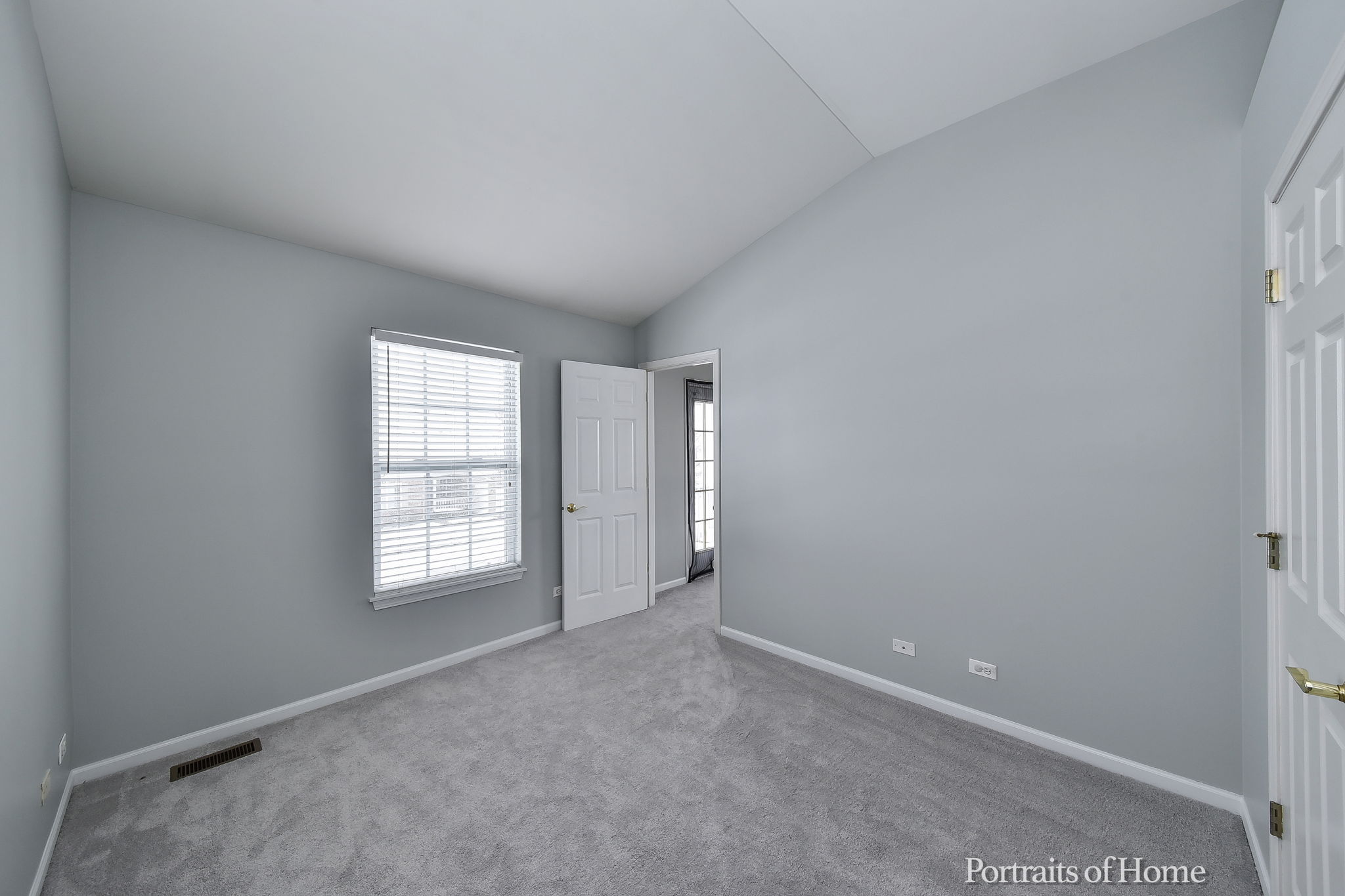  421 Mayborne Ln, Geneva, IL 60134, US Photo 13