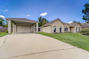 Meadows Forest Dr-002