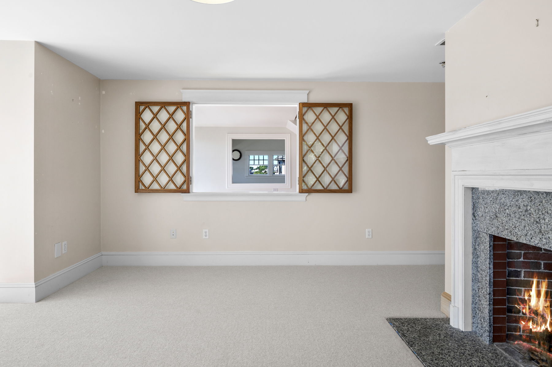 Bedroom 2, Windows to Foyer