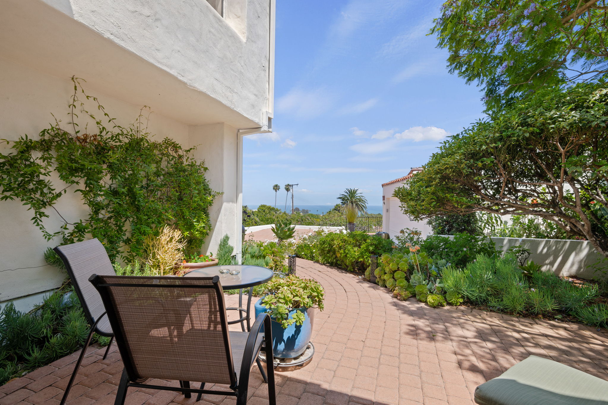 07 - Patio