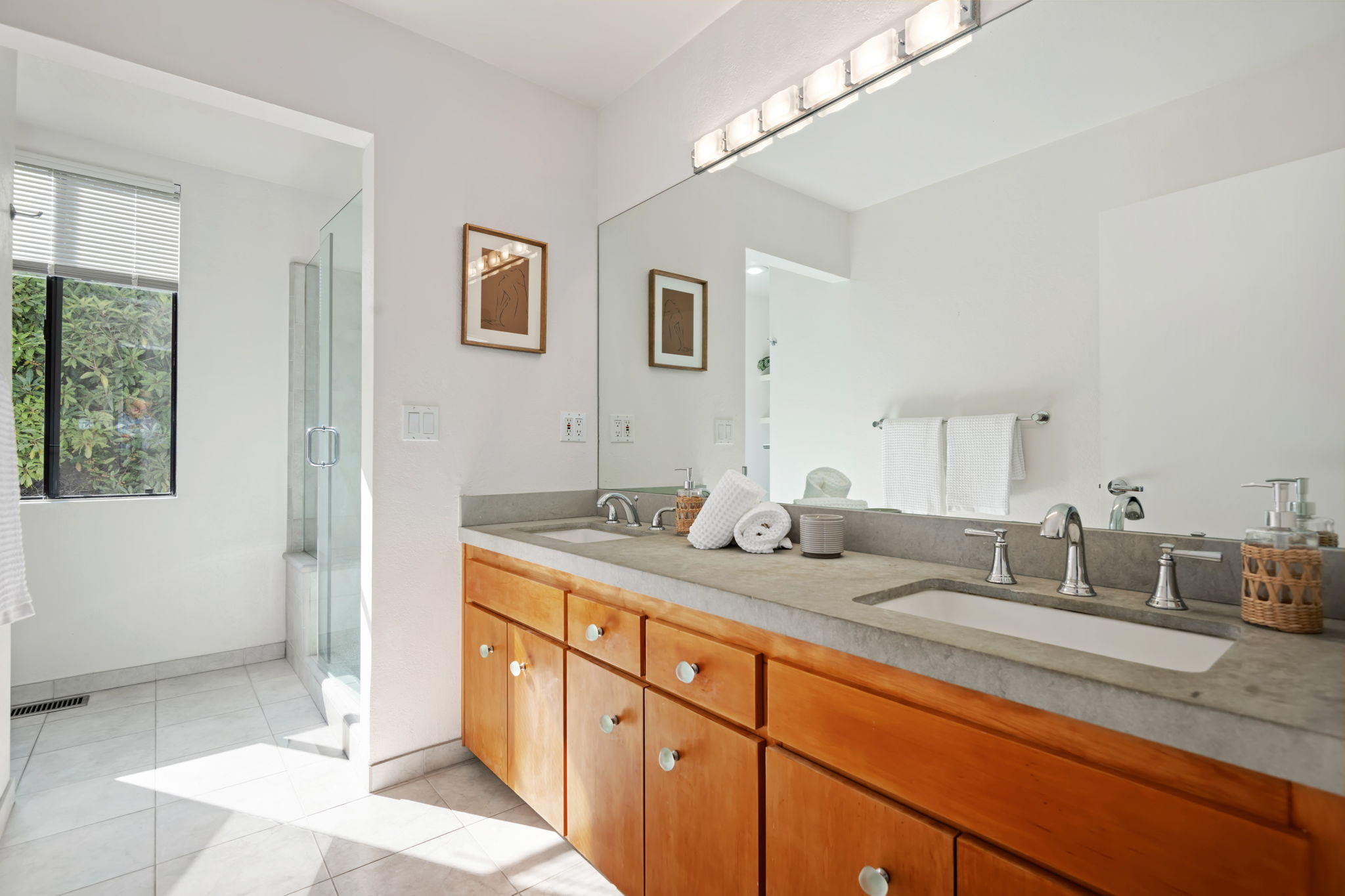 26 - Bathroom 2