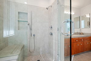27 - Bathroom 2