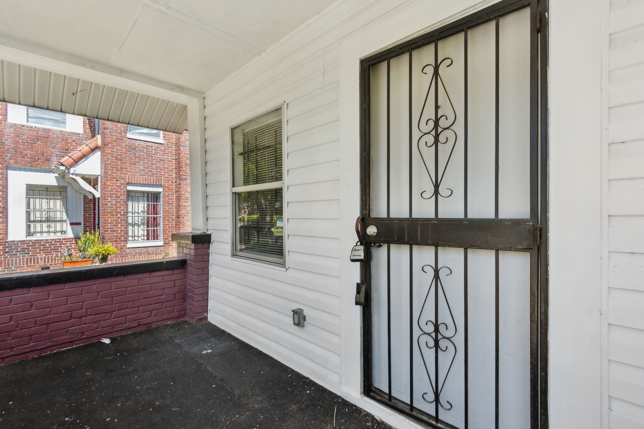 Front Entry Detail