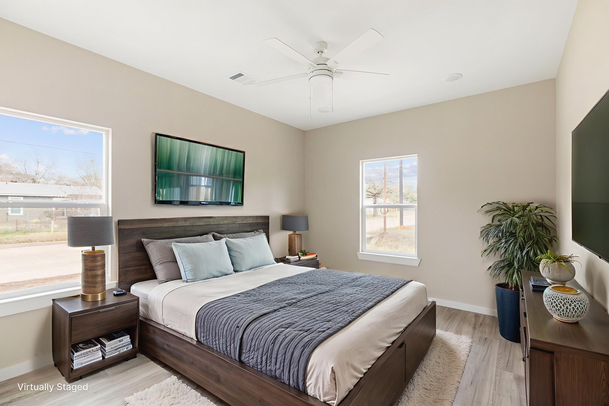 2N9A0675 virtually staged.jpeg