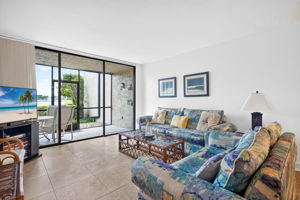 Living Room 1 of 4