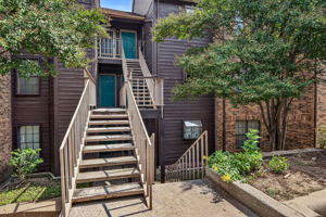 9 Shallow steps to the front door on the right