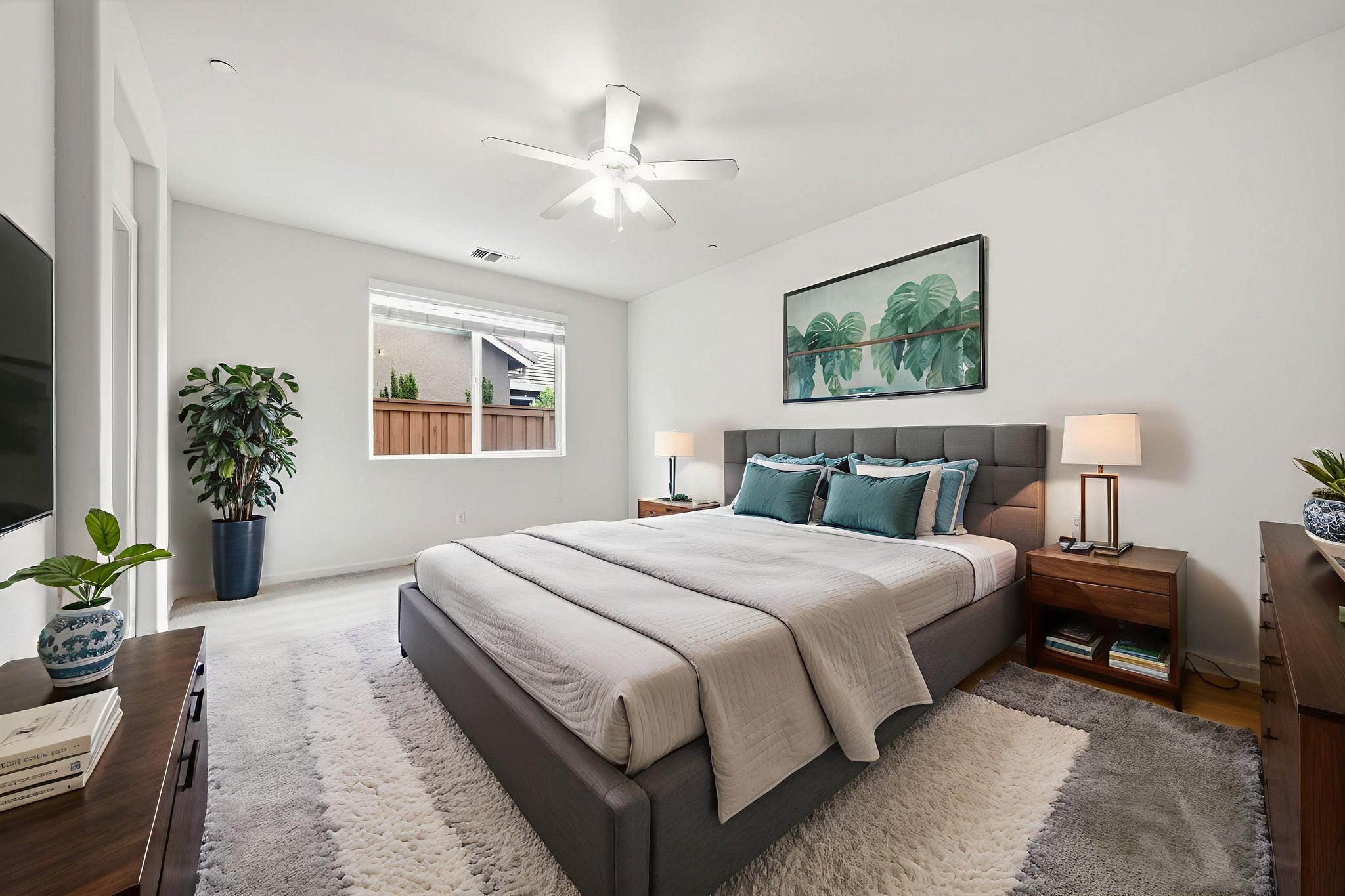 JBPHOTOHOMES20251112_0072 virtually staged.jpeg