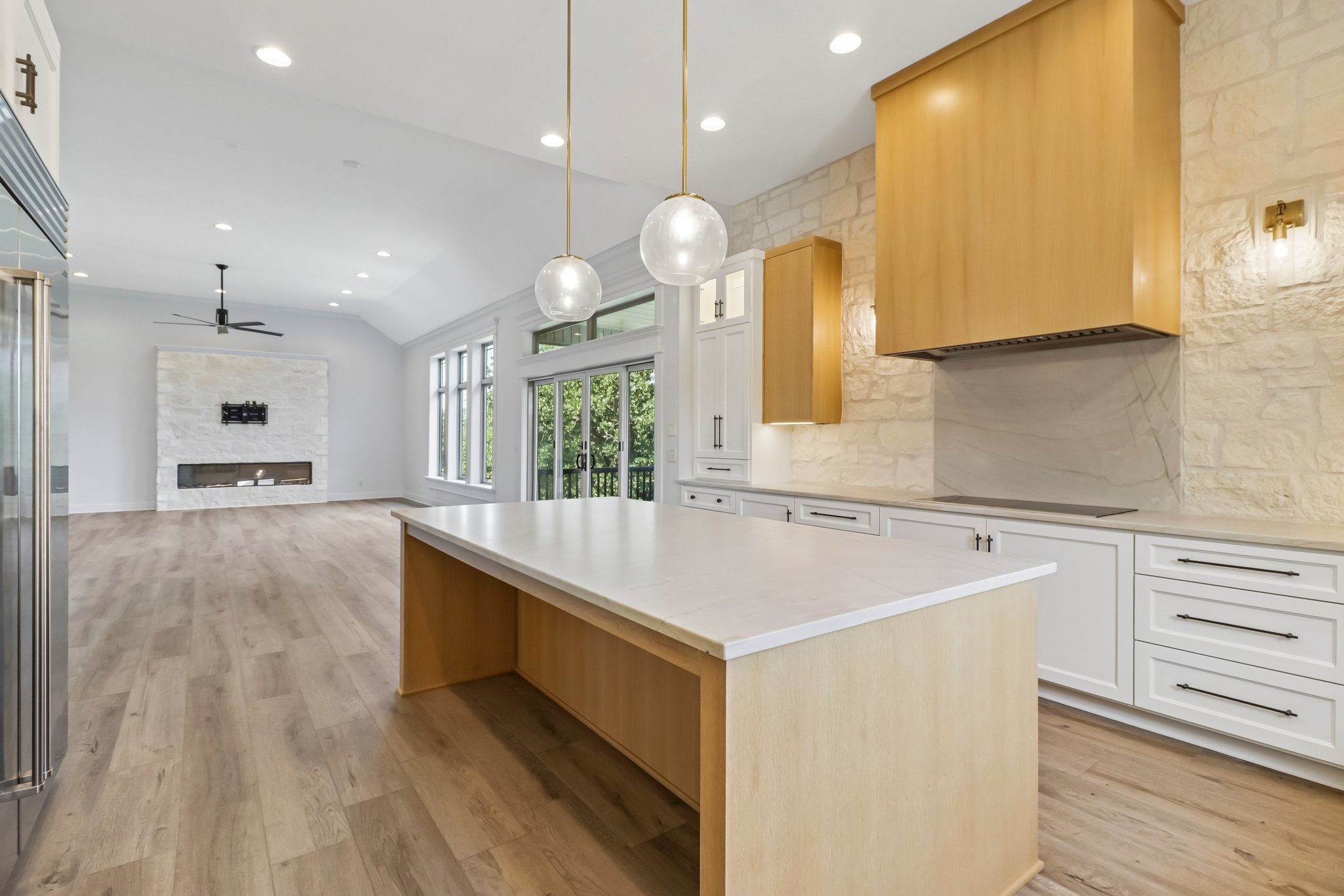 Greystone Dr-S0808-014.jpg