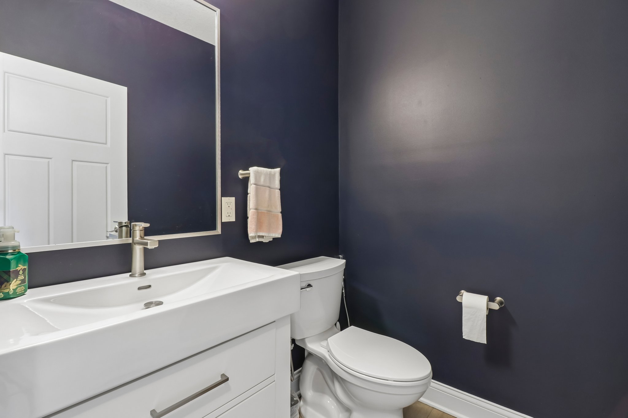 Greystone Dr-S0808-018.jpg