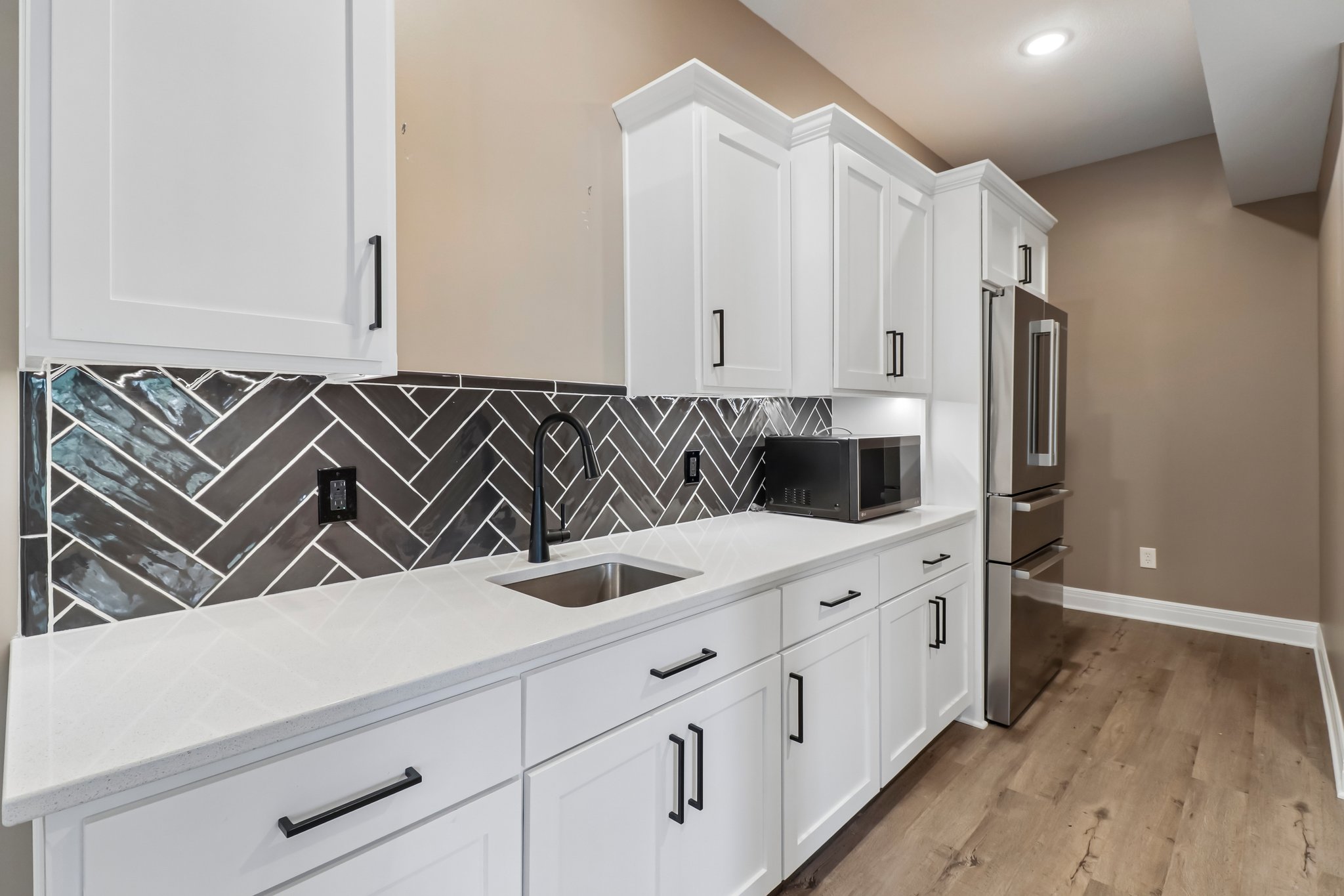 Greystone Dr-S0808-035.jpg