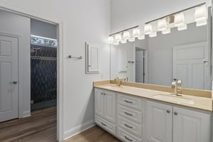 Greystone Dr-S0808-026.jpg