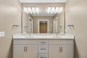 Greystone Dr-S0808-039.jpg