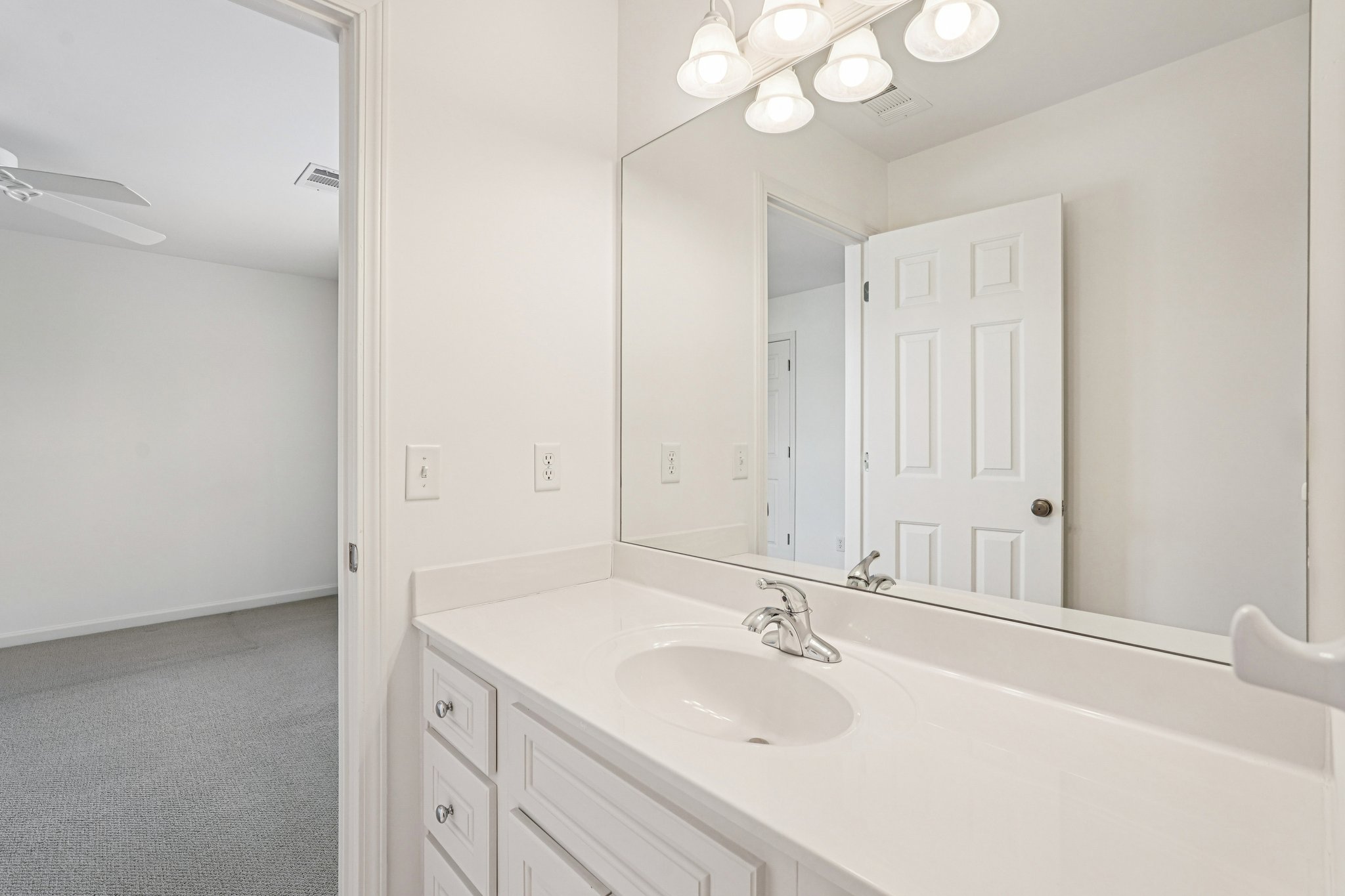 Old Oak Trce-S1601-071.jpg