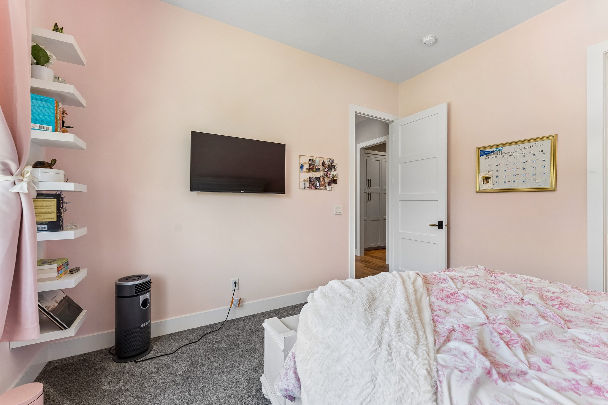 8978 - 4215 S 230th Plz - 020.jpg