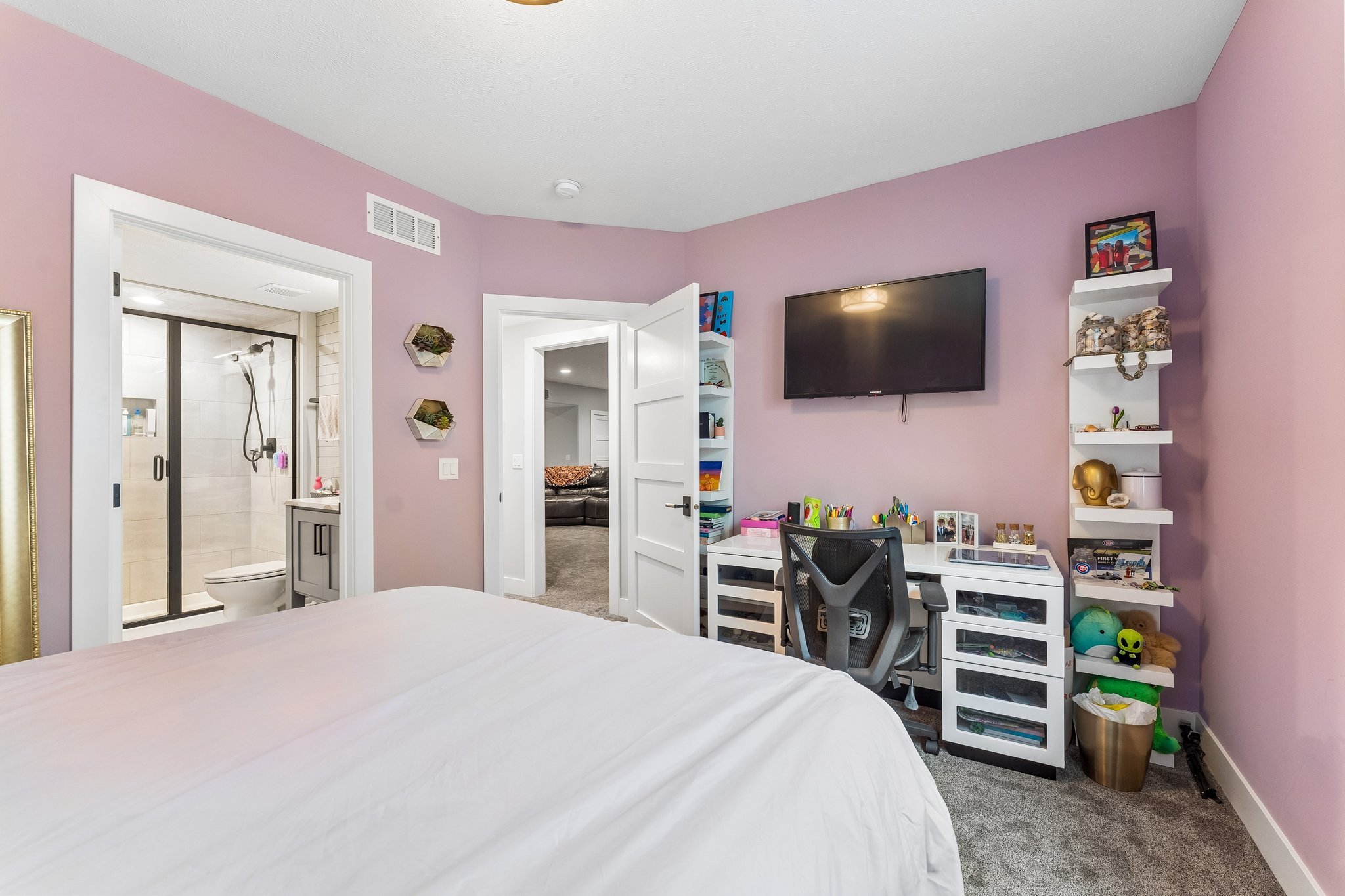8978 - 4215 S 230th Plz - 044.jpg