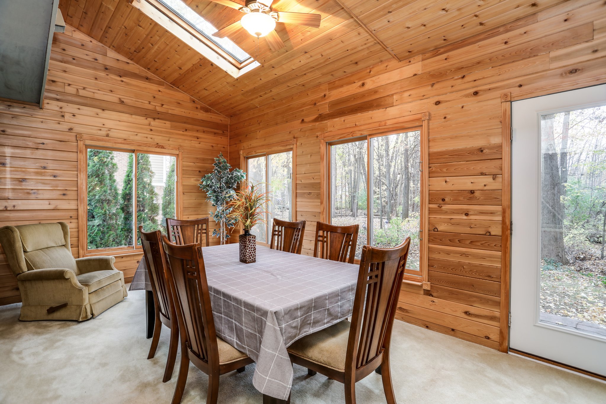  42154 Woodcreek Ln, Canton, MI 48188, US Photo 15