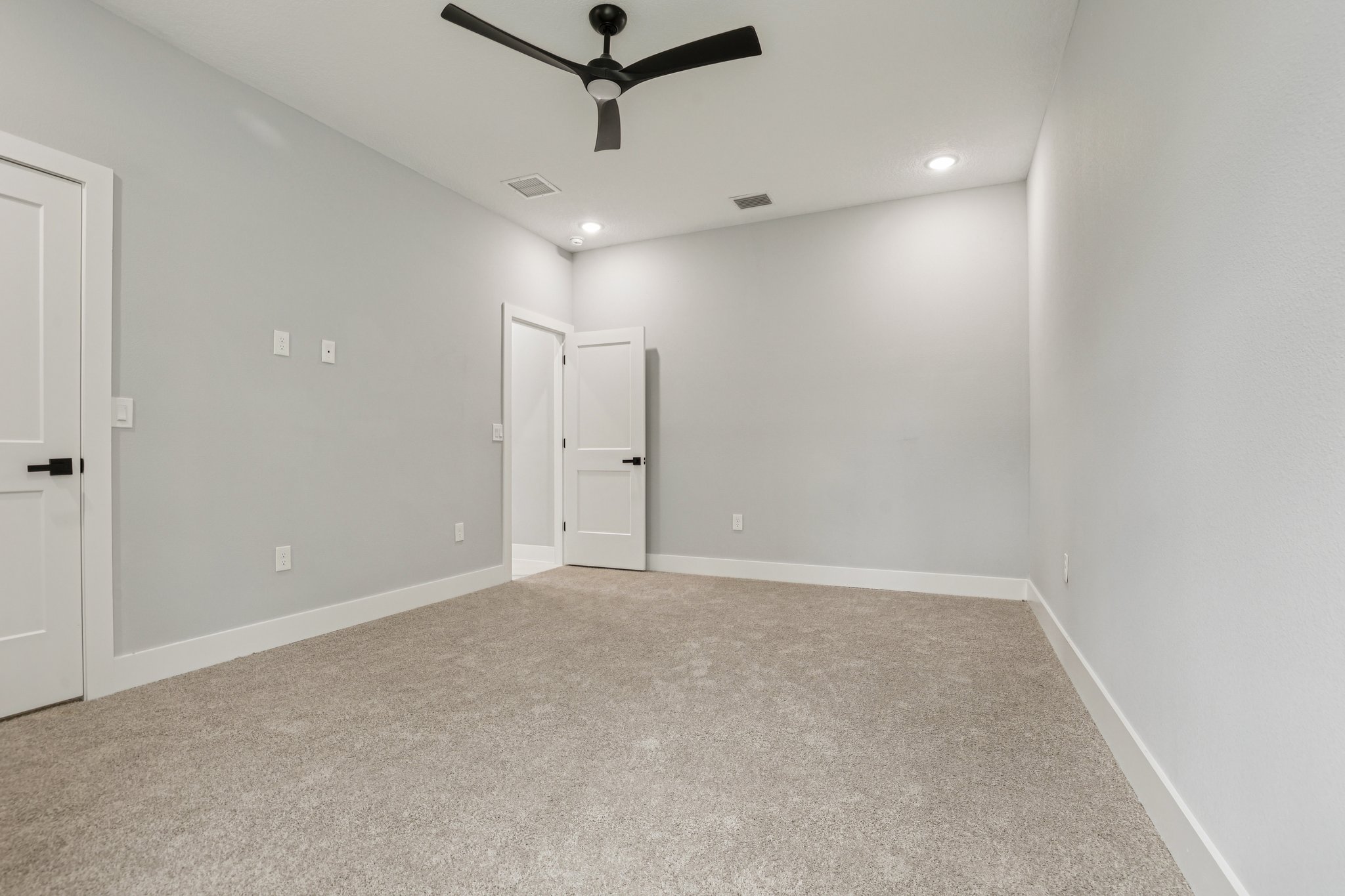 Tamarac St-2106-041.jpg