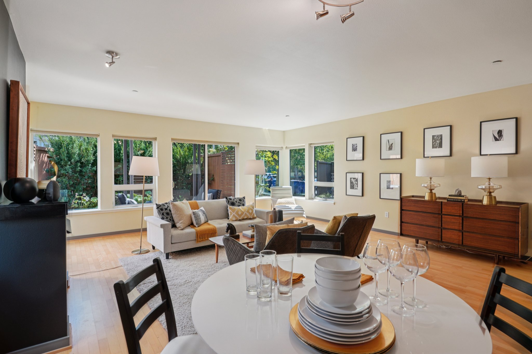Fremont Ave N 2-S2708-014.jpg
