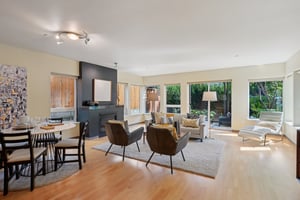 Fremont Ave N 2-S2708-008.jpg