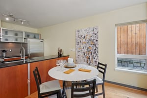 Fremont Ave N 2-S2708-015.jpg