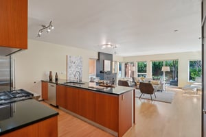 Fremont Ave N 2-S2708-018.jpg