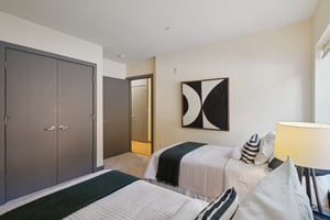 Fremont Ave N 2-S2708-024.jpg