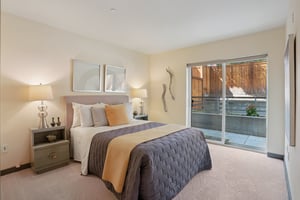 Fremont Ave N 2-S2708-025.jpg
