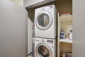 Fremont Ave N 2-S2708-030.jpg