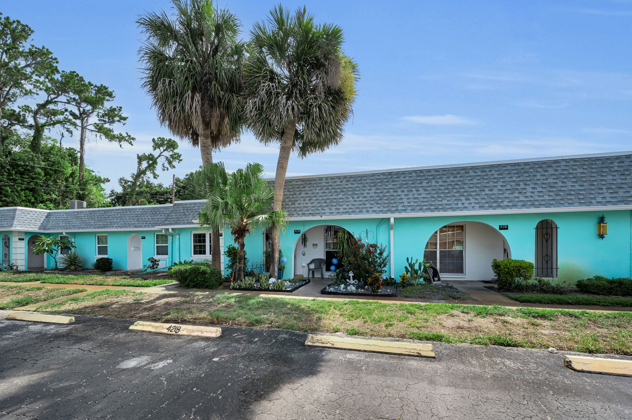Front Exterior5