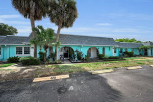 Front Exterior4