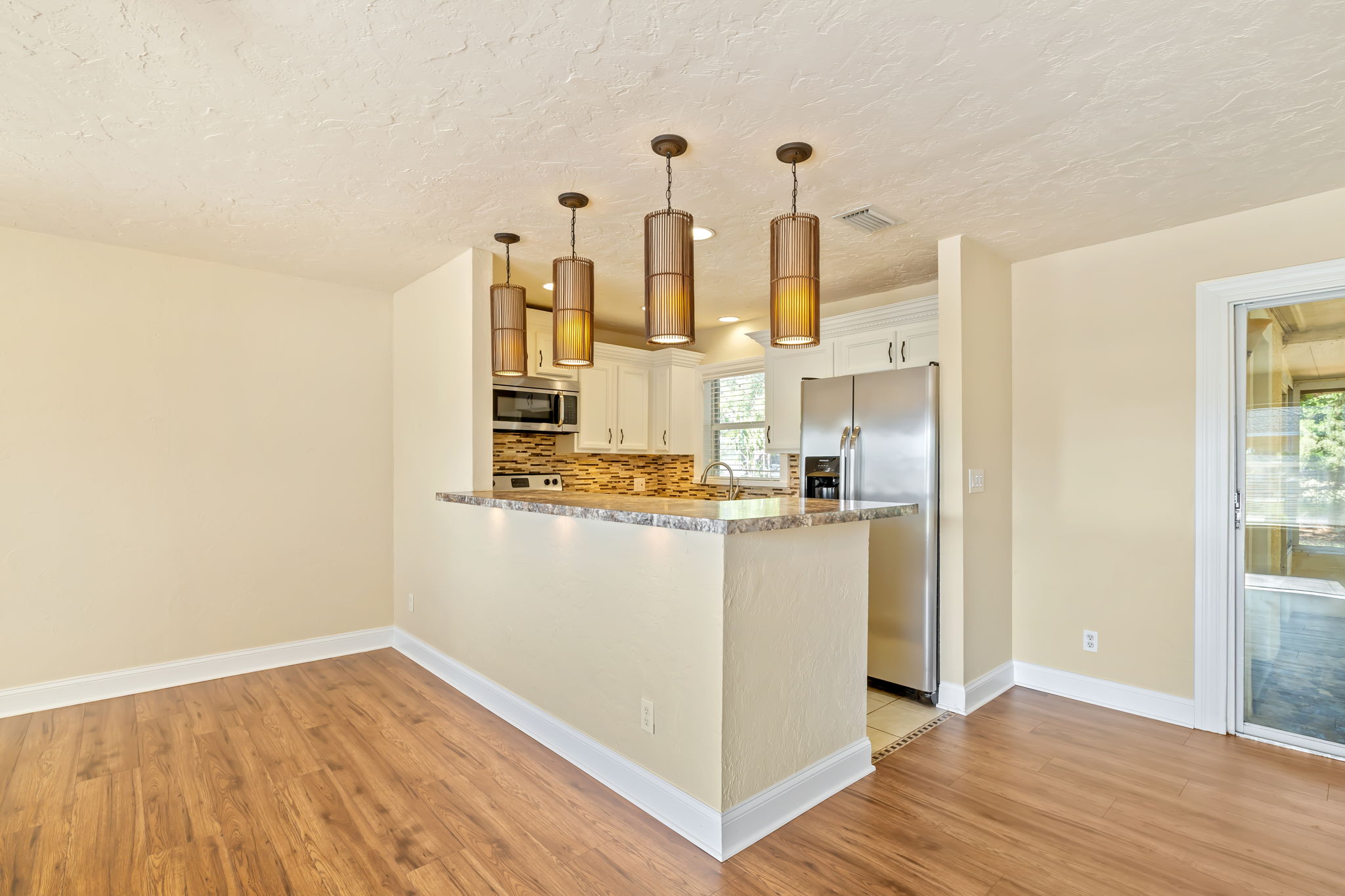  Photo 31
