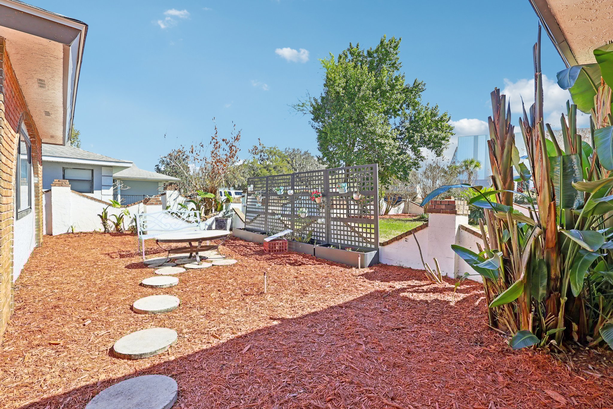 Magnolia Ave-S0303-005.jpg