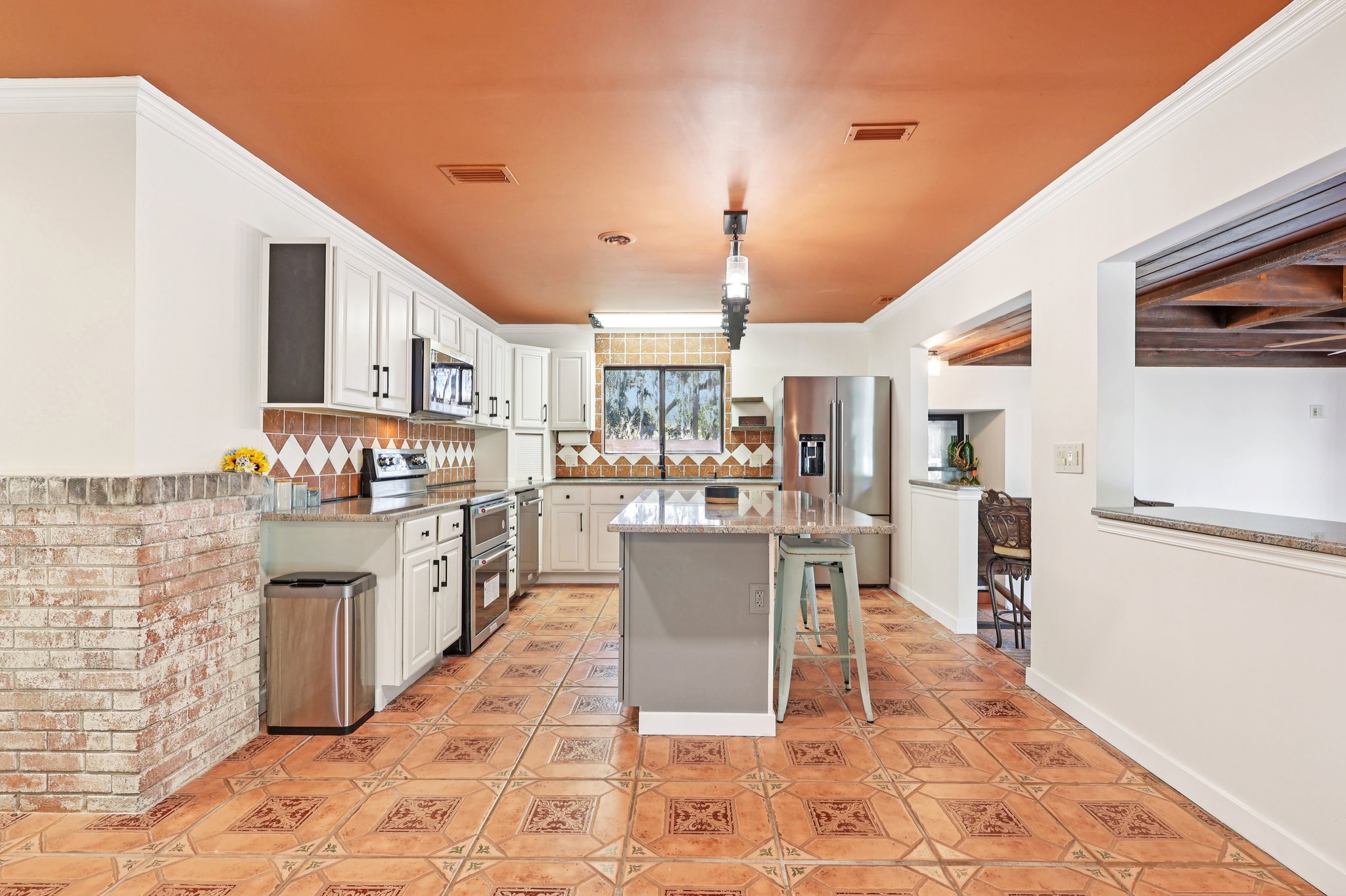 Magnolia Ave-S0303-014.jpg