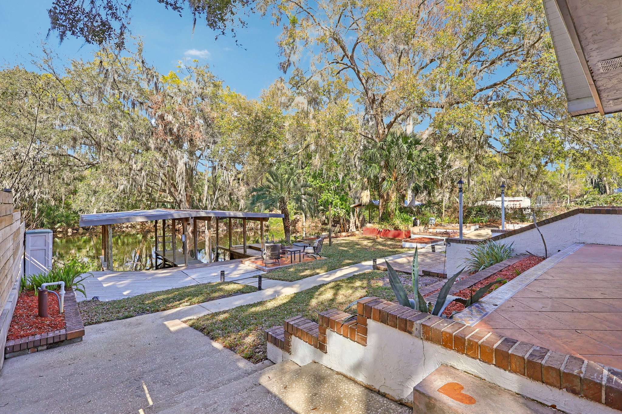 Magnolia Ave-S0303-042.jpg