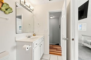 Upstairs Guest Ensuite