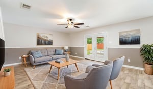 422 Centro Hermosa-4 virtually staged.jpeg
