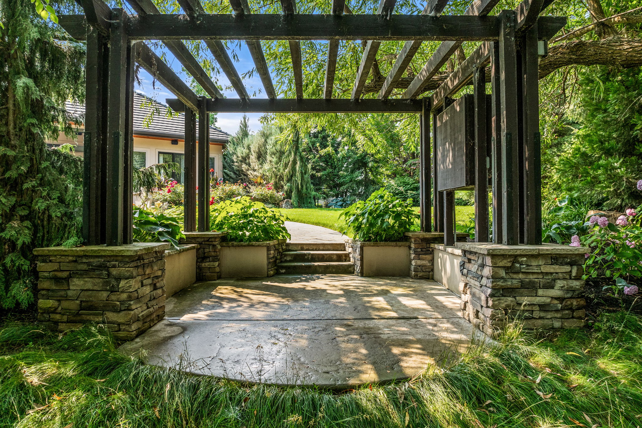  Photo 100