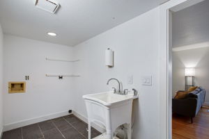  Photo 37