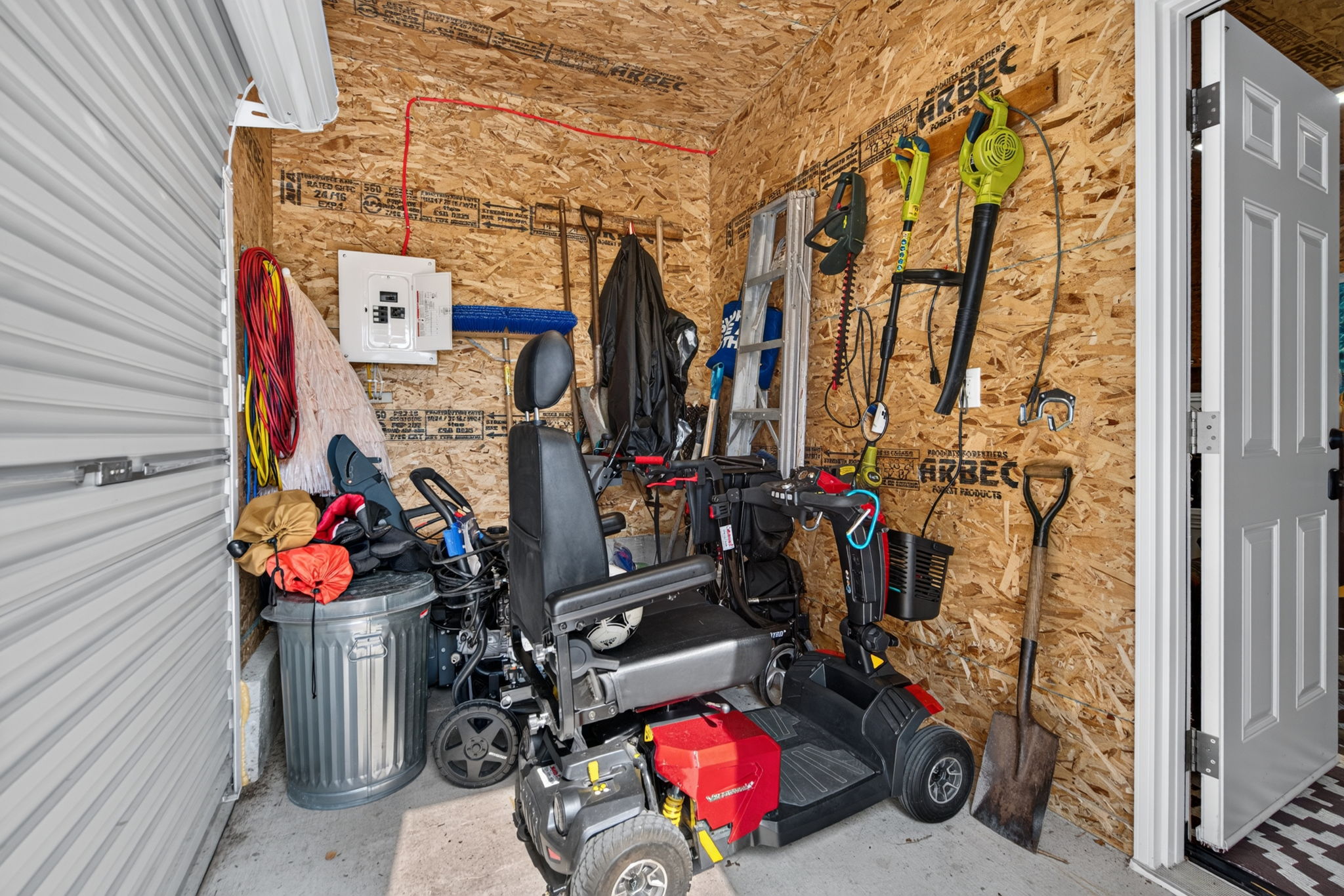  Photo 25