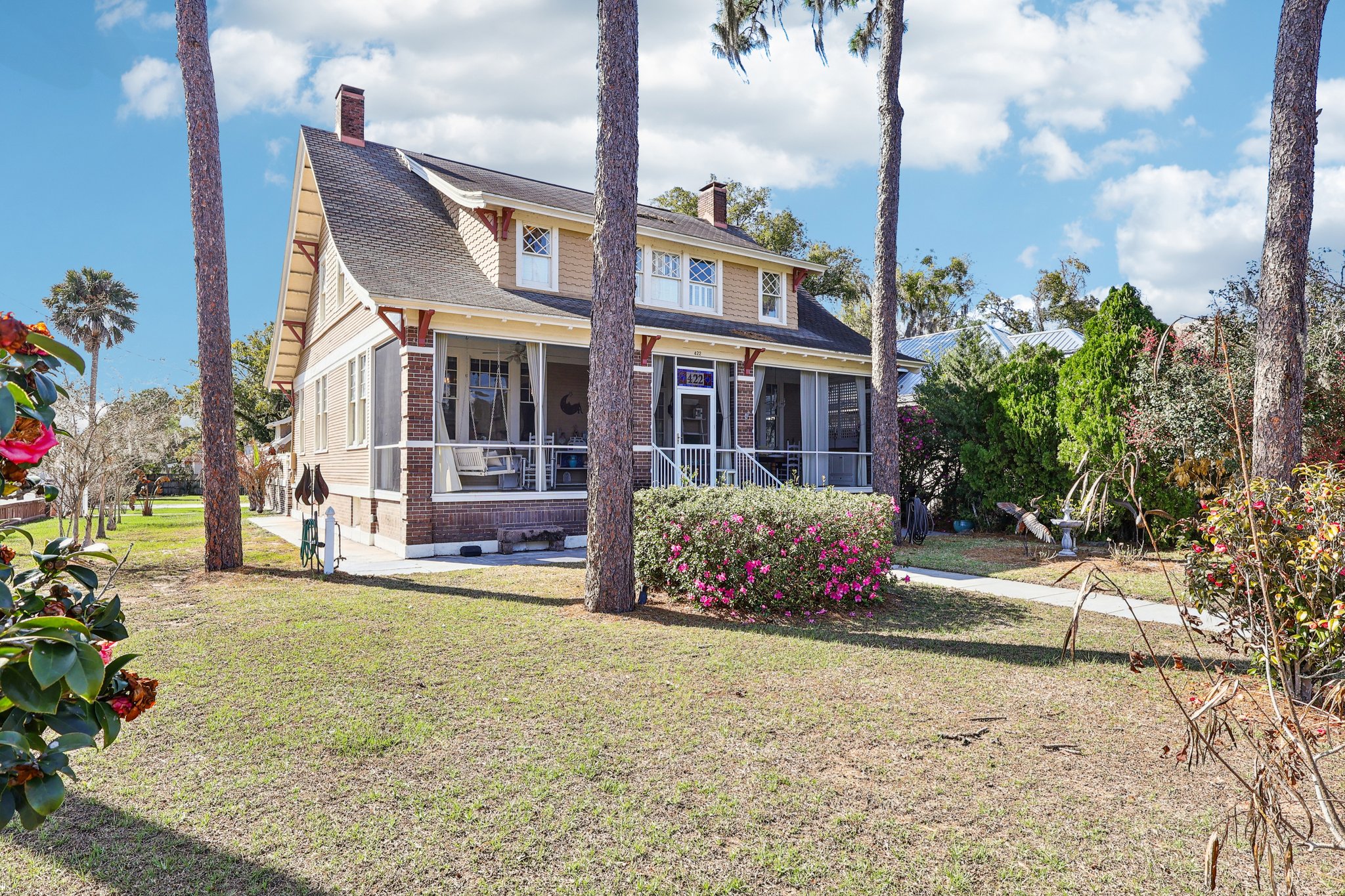 S Center St-S1003-003.jpg