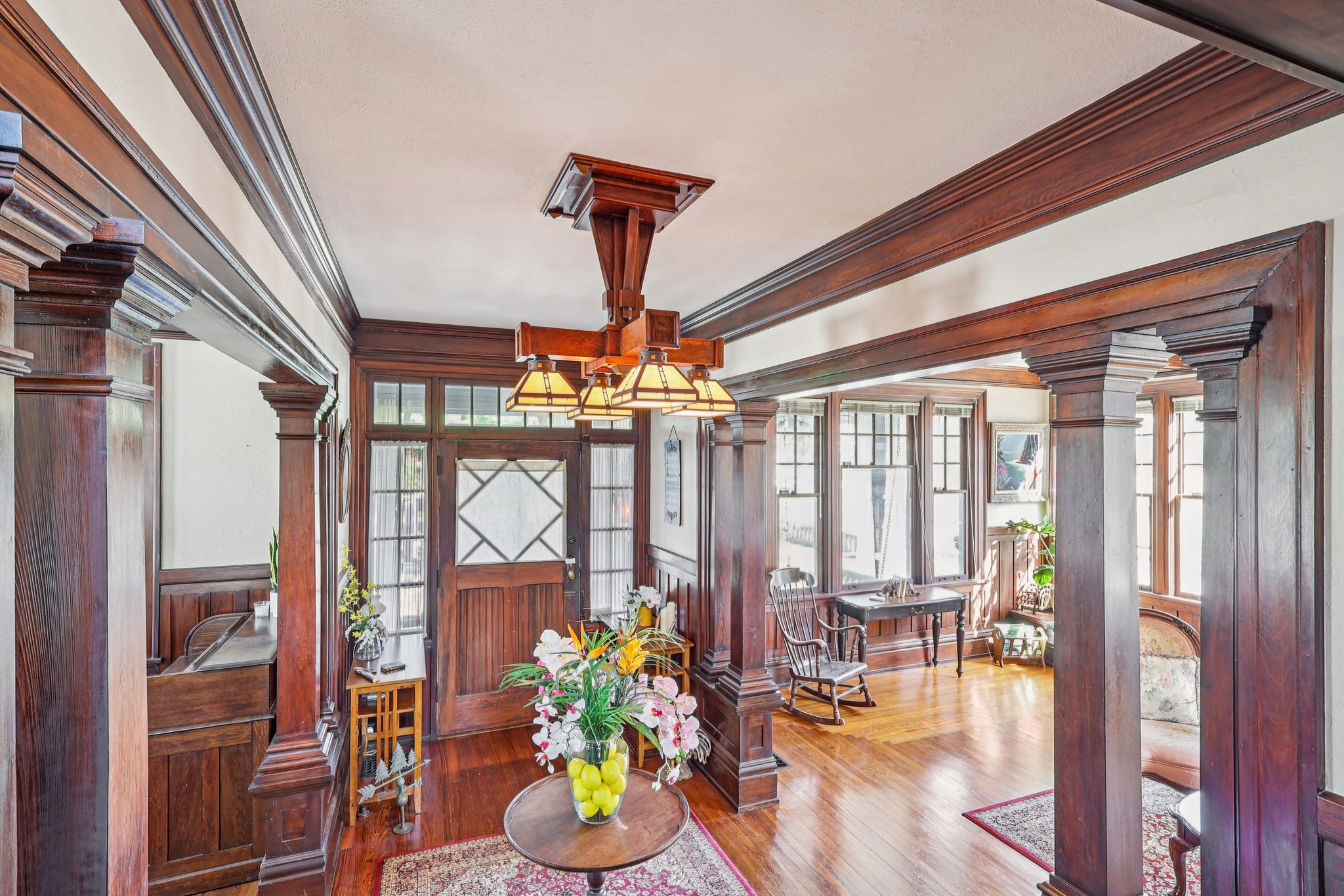 S Center St-S1003-009.jpg