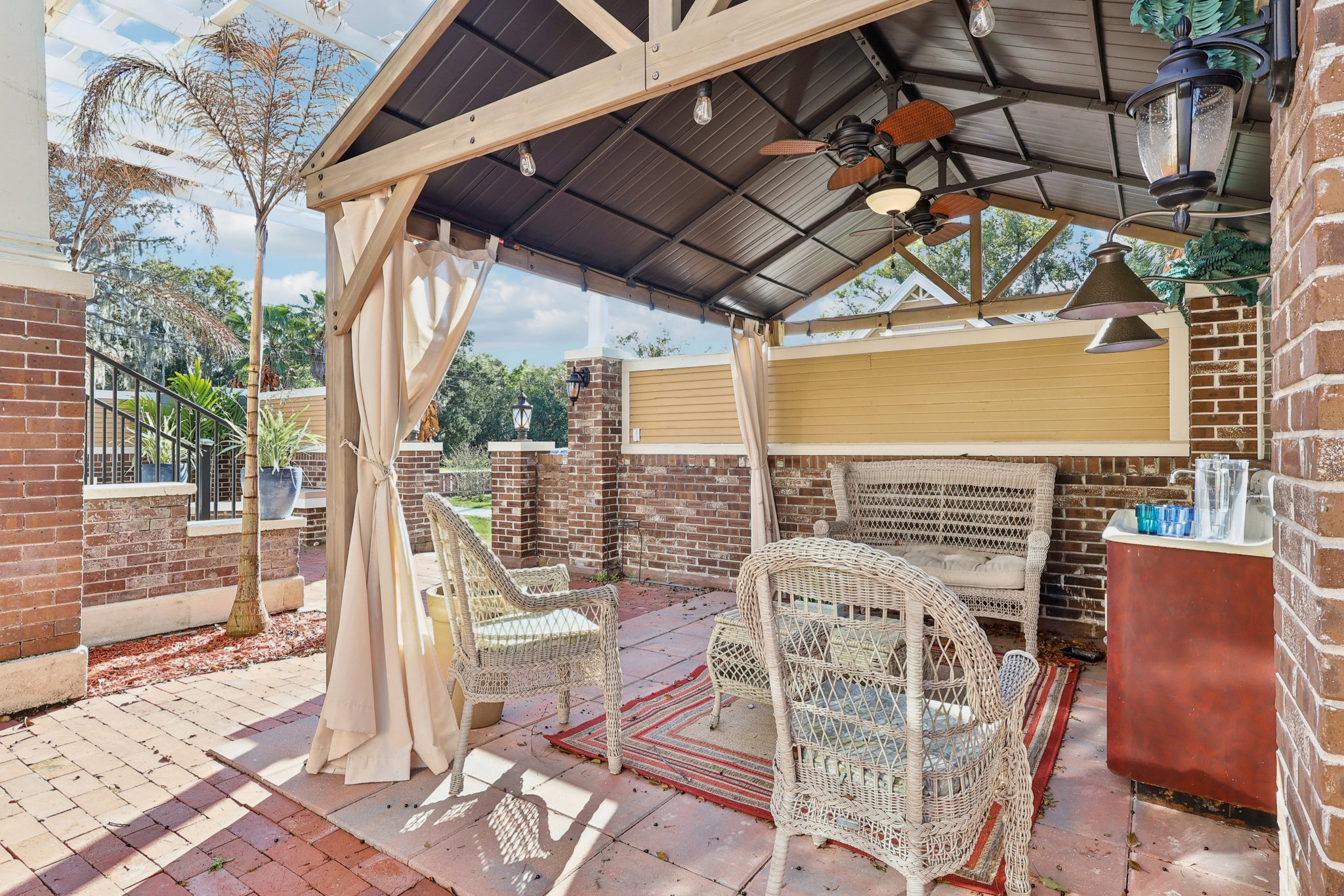 S Center St-S1003-040.jpg