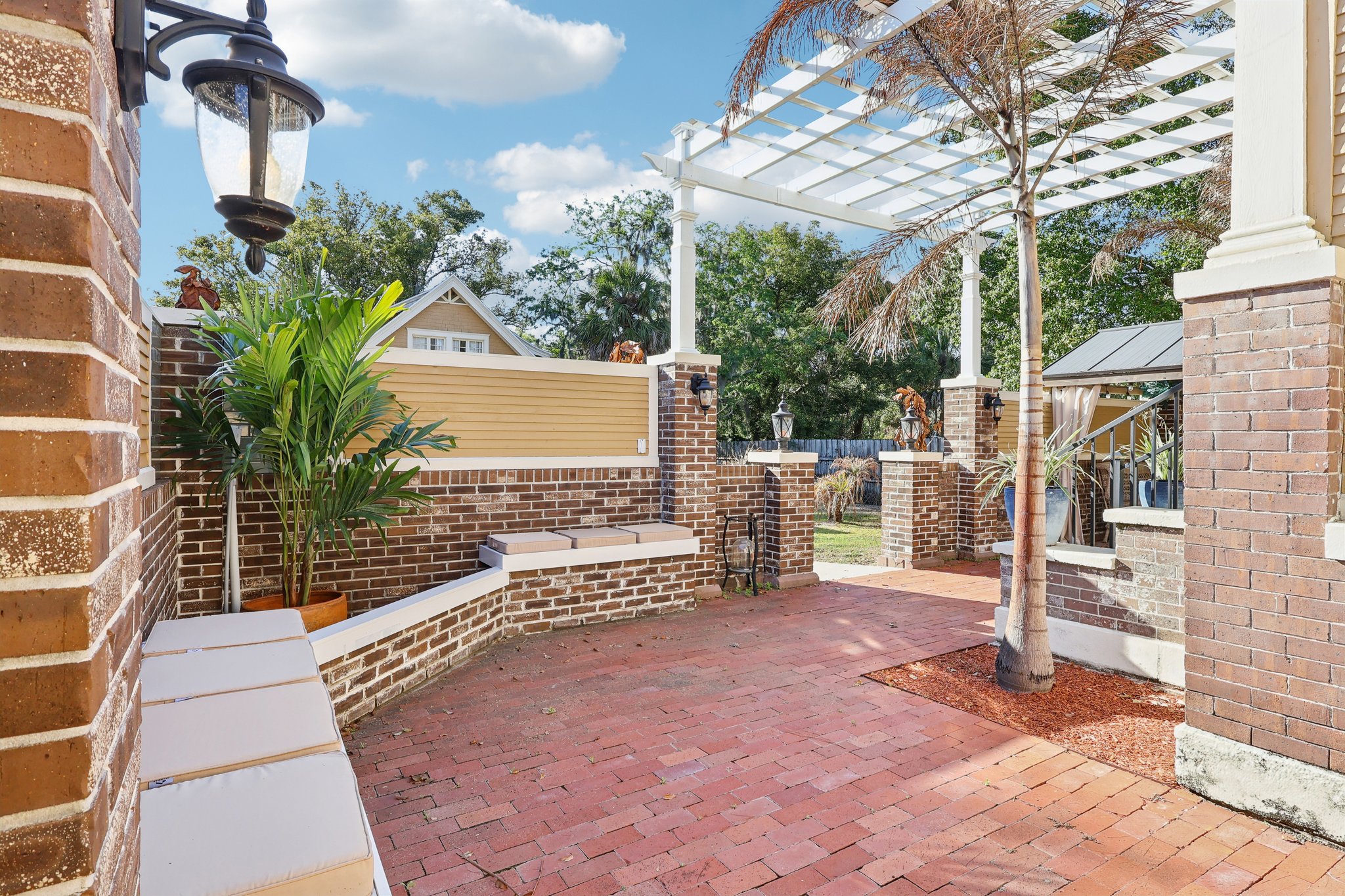 S Center St-S1003-042.jpg