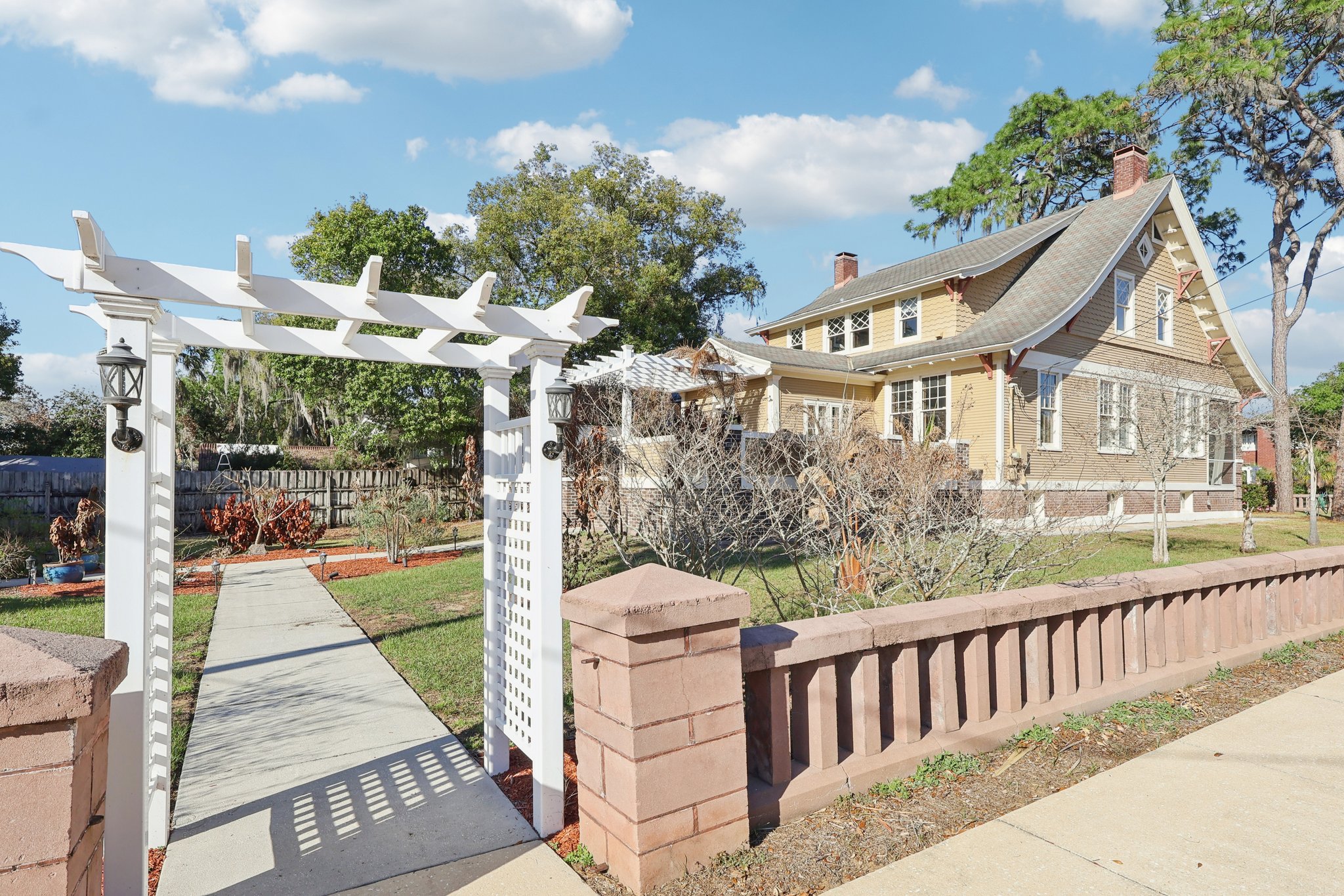 S Center St-S1003-044.jpg